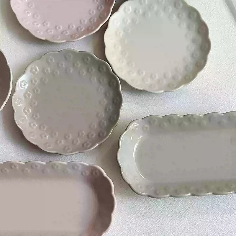 European Style Relief Flower Ceramic Tableware High Quality Breakfast Fruit Salad Bowl Solid Color Simple Pastry Bread Plates