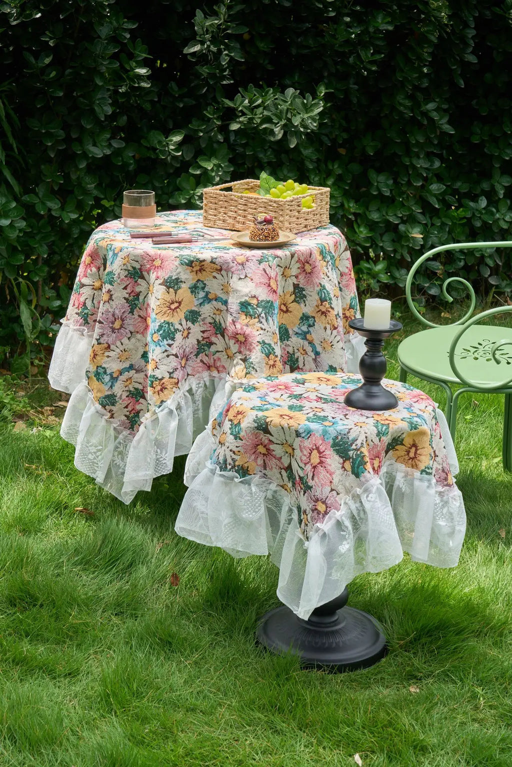 Floral Tablecloth with Lace Trim Flower Jacquard Rectangular Dinner Table Cover,for Kitchen Dinning Tabletop,Home Parties Decor
