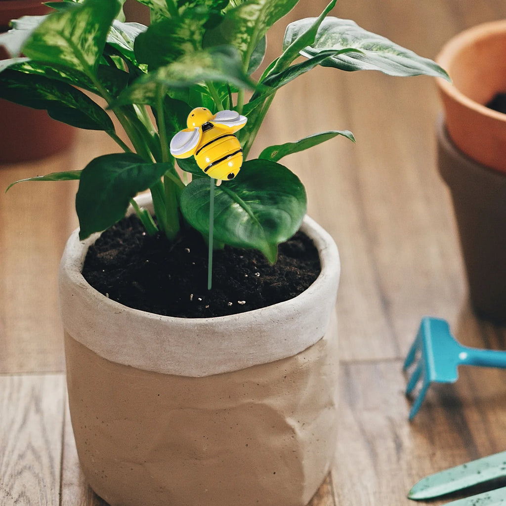 10 Pcs Little Bee Flower Arrangement Patio Stake Decor Garden Decoration Metal Planter Yard Sign Stakes Pot