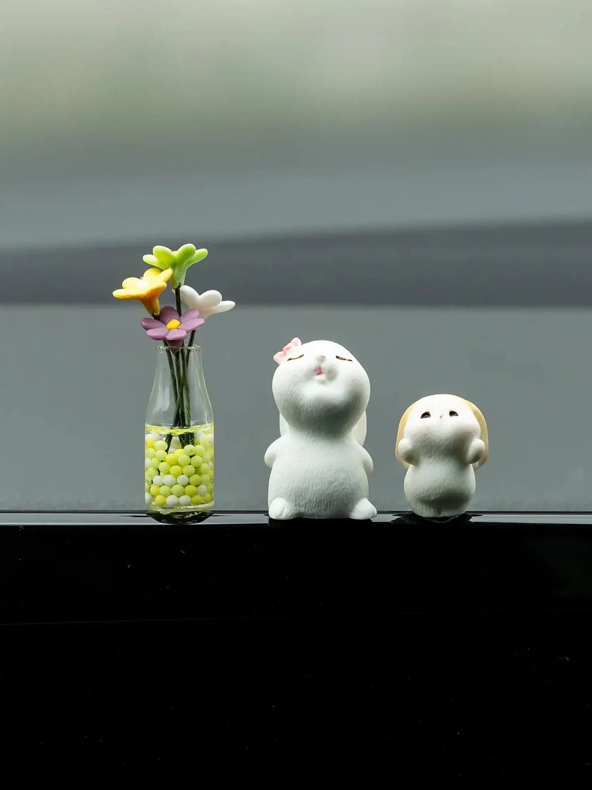 Cute Mini Bunny and Daisy Flower Vase Car Ornaments Funny Dashboard Decorations Kawaii Car Interior Accessories for Women Gifts
