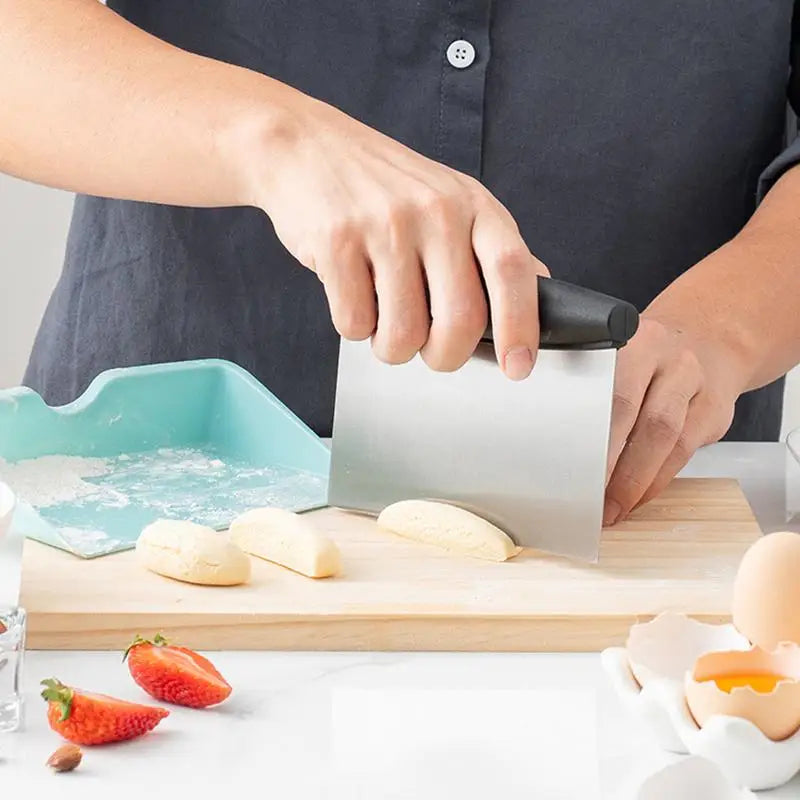 Dough Chopper Stainless Steel Kitchen Food Cutter Multi-purpose Kitchen Food Cutter Bench Cutter Kitchen Dough Scraper With