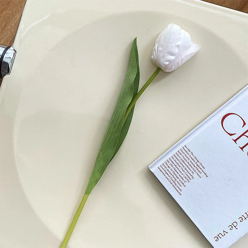 36CM Artificial Tulip with Moisturizing Texture Silk Flower Home Living Room Decoration Ornaments Photography Props