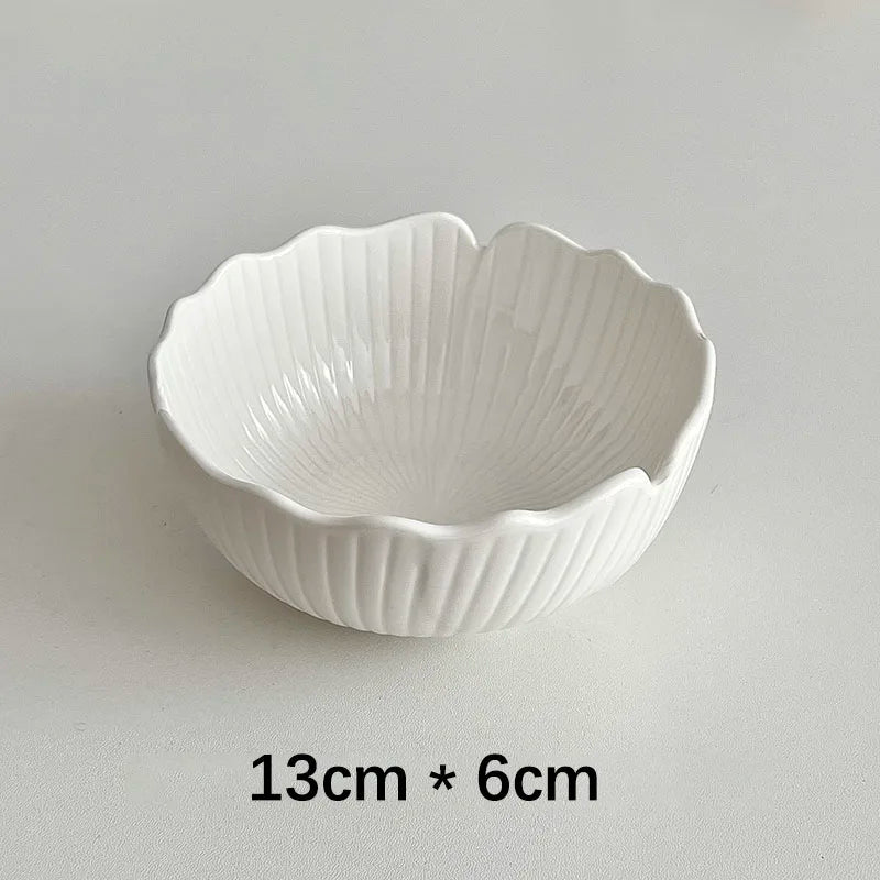 Creative Ceramic Bowl Japanese Solid Color Irregular Floral Shape Porcelain Tableware Breakfast Milk Oats Yogurt Salad Bowls