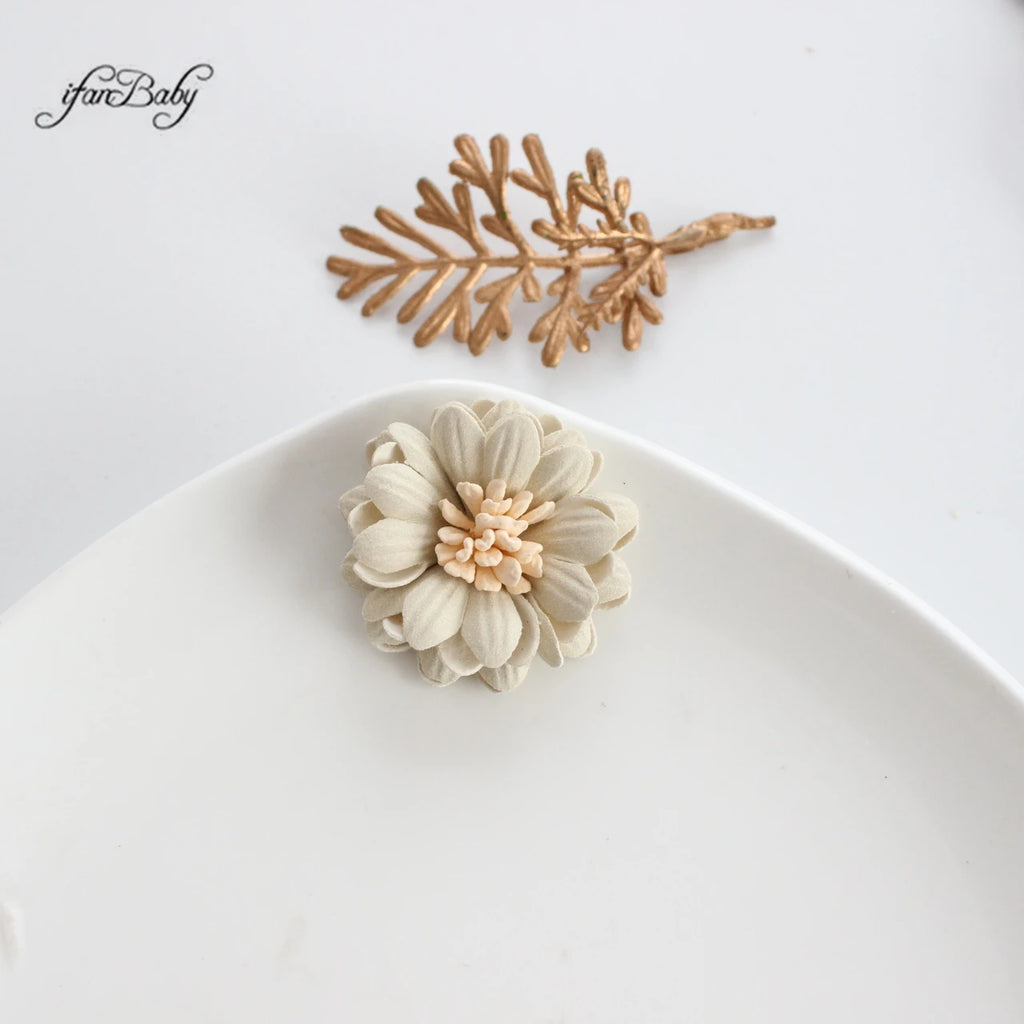 Decorative Handmade 3D Flower 4cm Synthetic Leather Flower With Stamen CRAFT Hair Appliques Embellishments Artificial Floral