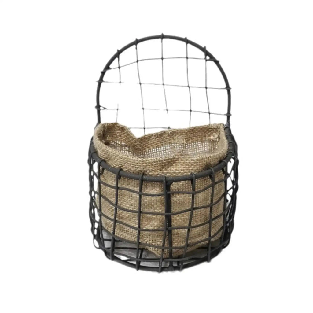 Wall Mounted Basket Hanging Planter Flower Pot Stand Iron Wire Mesh Basket for Garden Balcony Yard Backyard Retro Design Storage