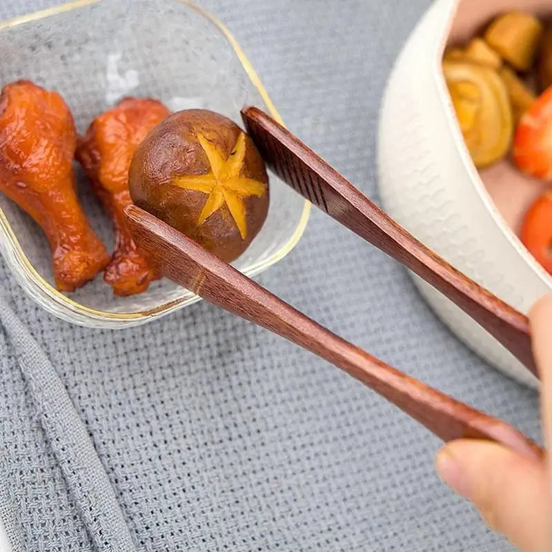 1Pcs Bamboo Cooking Kitchen Tongs Food BBQ Tool Salad Bacon Steak Bread Cake Wooden Clip Home Kitchen Utensil