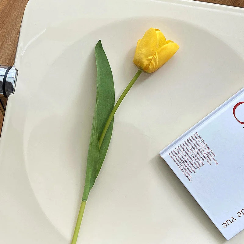 36CM Artificial Tulip with Moisturizing Texture Silk Flower Home Living Room Decoration Ornaments Photography Props