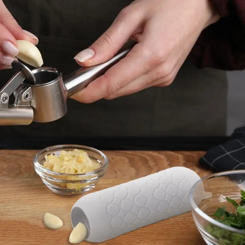 Garlic Peeler Tube Silicone Quick To Peeled Garlic Cloves Small Garlic Skin Remover Kitchen Gadgets For Cooking Kitchen Tools