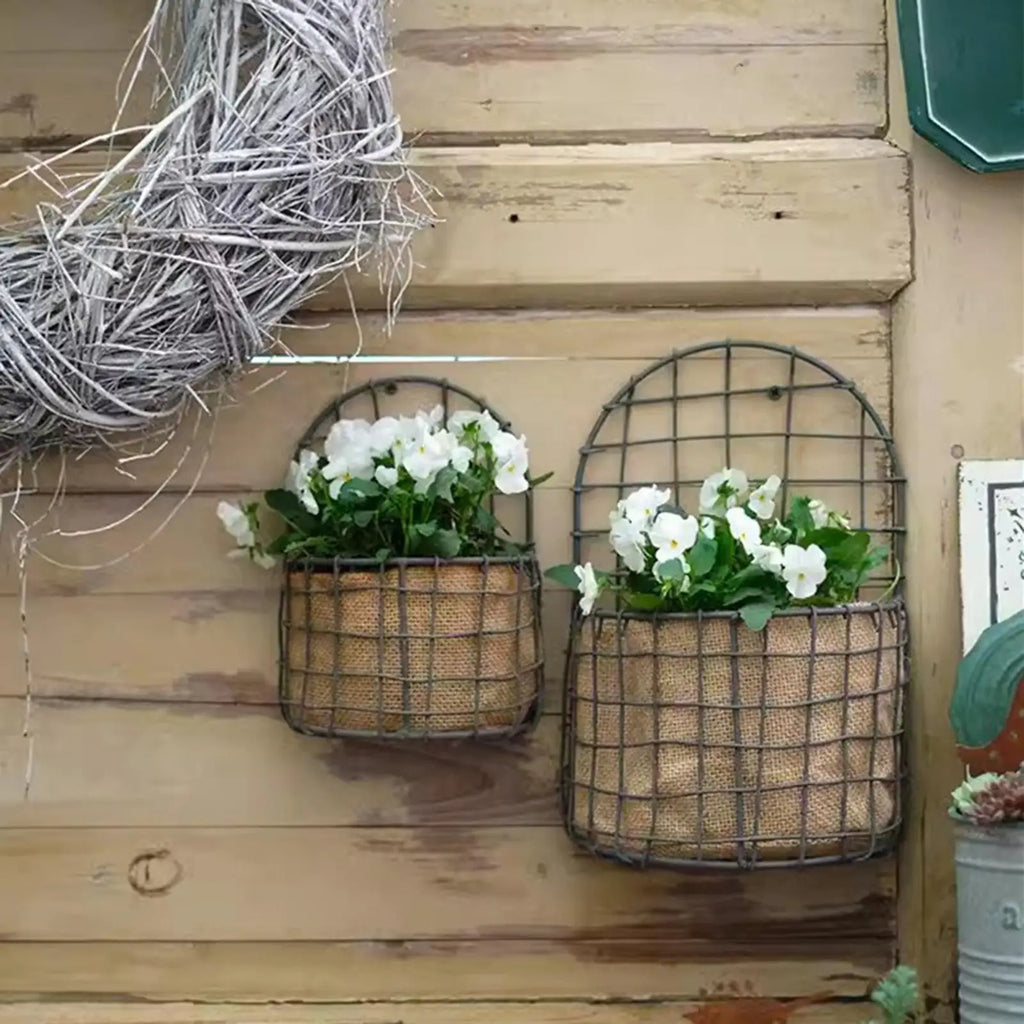 Wall Mounted Basket Hanging Planter Flower Pot Stand Iron Wire Mesh Basket for Garden Balcony Yard Backyard Retro Design Storage