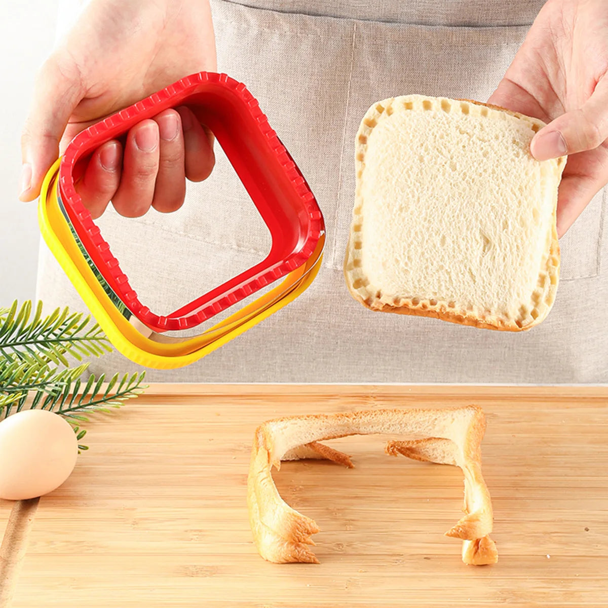 Sandwich cutting and sealing machines, biscuit plastic cutting machines, household kitchen tools, baking molds, creative cutting