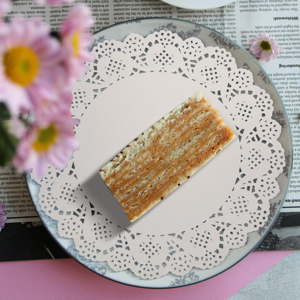 100Pcs 7.5 Inch White Cake Doilies Lace Paper Pads for Table Plate Decorating Wedding Coffee Bar Home Use Premium Round Liners