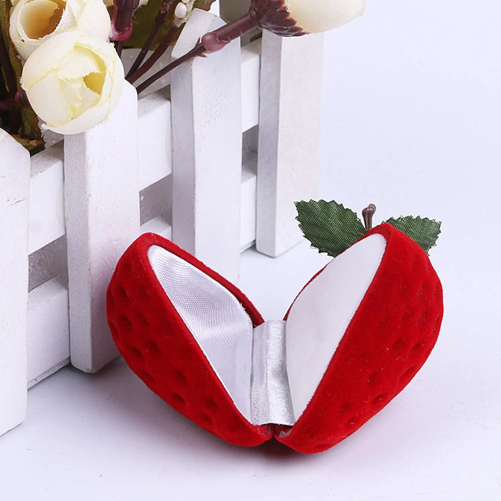 1Pcs Strawberry Ring Box Red Portable Jewelry Holder Necklace Storage Case Jewelry Storage Travel Packing Box Ring Holder
