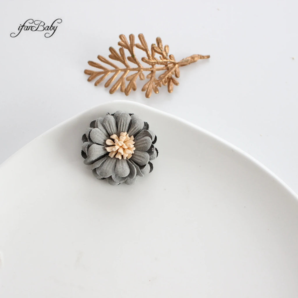 Decorative Handmade 3D Flower 4cm Synthetic Leather Flower With Stamen CRAFT Hair Appliques Embellishments Artificial Floral