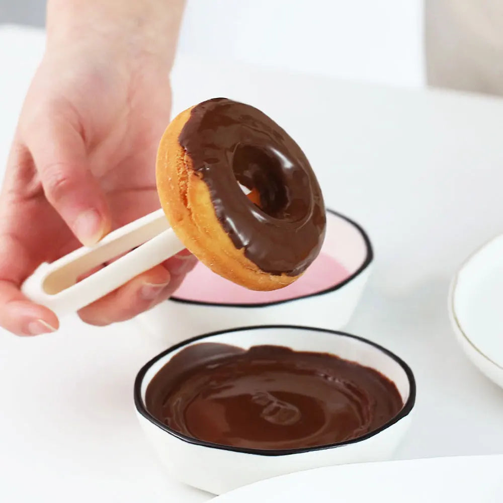 Silicone world Desserts Bread Patisserie Baking Tool Food Cookie Cake Donut Mold Kitchen Cutter DIY Stencil Doughnut Maker Mould