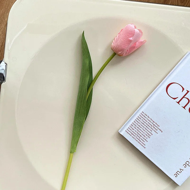 36CM Artificial Tulip with Moisturizing Texture Silk Flower Home Living Room Decoration Ornaments Photography Props