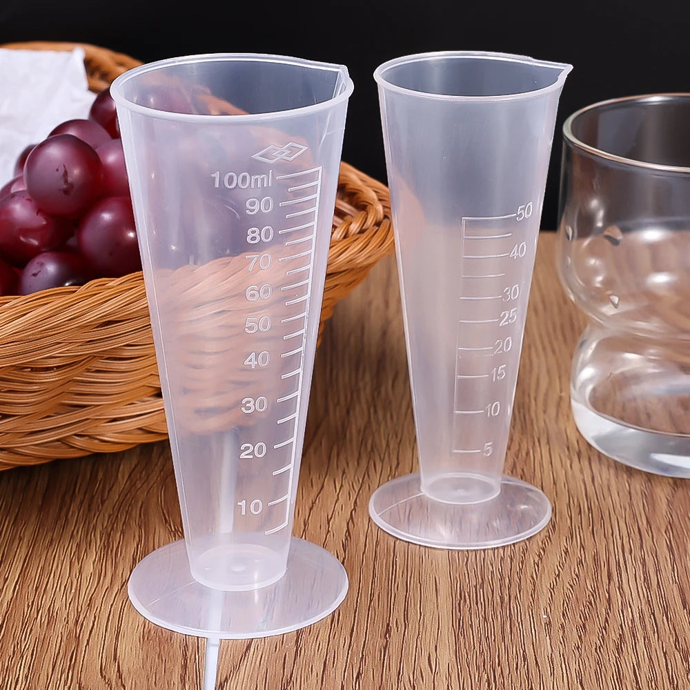 10-1Pcs Triangular Measuring Cup with Scale Transparent Plastic Graduated Cylinder Pour Spout Liquid Container Kitchen Bar Tool